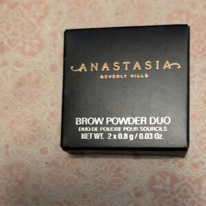 Anastasia Beverly Hills Brow Powder Duo